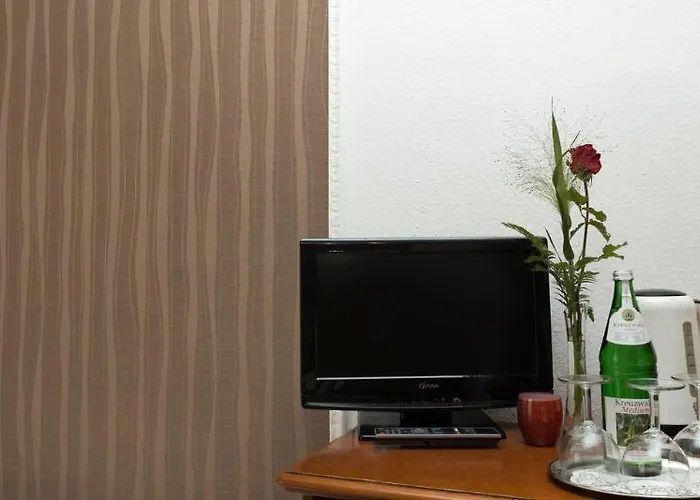 Smarty Dom - Boardinghouse - Kontaktloser Self Check-in 3* Keulen