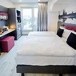 Отель Smarty Dom - Boardinghouse - Kontaktloser Self Check-in Кёльн