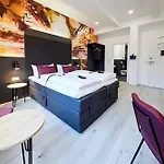 فندق Smarty Dom - Boardinghouse - Kontaktloser Self Check-in كولونيا