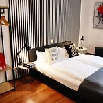 Smarty Dom - Boardinghouse - Kontaktloser Self Check-in كولونيا