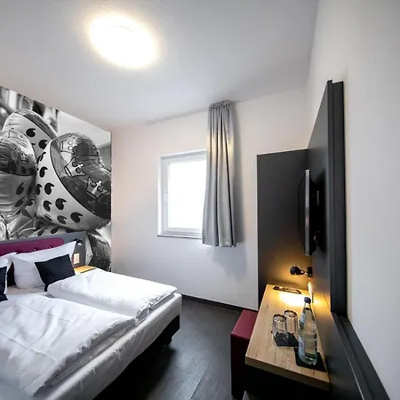 Smarty Dom - Boardinghouse - Kontaktloser Self Check-in Hotel Keulen