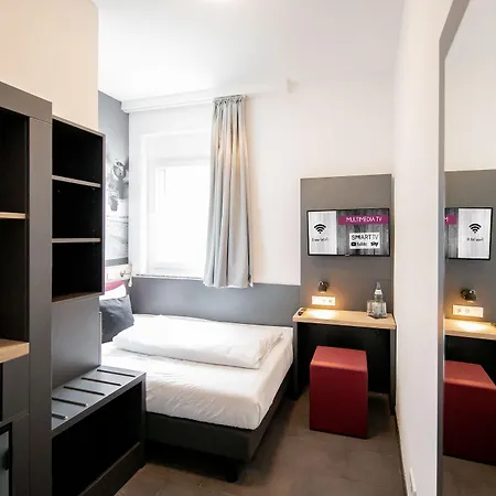 Smarty Dom - Boardinghouse - Kontaktloser Self Check-in Cologne