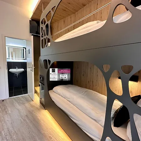 Smarty Dom - Boardinghouse - Kontaktloser Self Check-in Köln