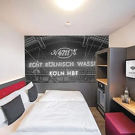 Hotel Smarty Dom - Boardinghouse - Kontaktloser Self Check-in 3*