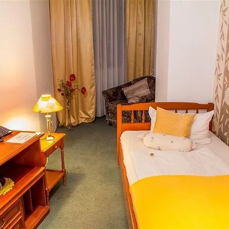 Smarty Dom - Boardinghouse - Kontaktloser Self Check-in Hotel 3*