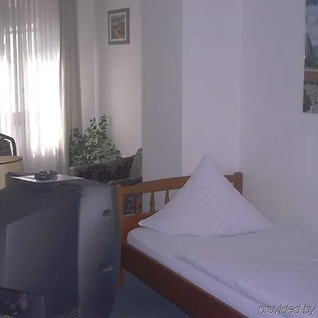 Smarty Dom - Boardinghouse - Kontaktloser Self Check-in Hotel Kolín nad Rýnem