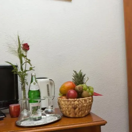 Hotel Smarty Dom - Boardinghouse - Kontaktloser Self Check-in 3*