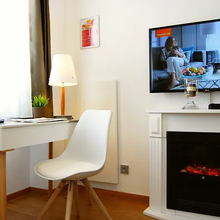 Hotel Smarty Dom - Boardinghouse - Kontaktloser Self Check-in Cologne