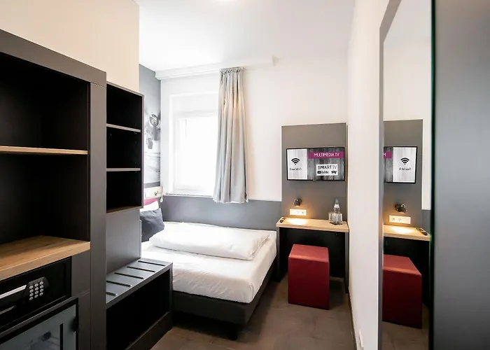 Smarty Dom - Boardinghouse - Kontaktloser Self Check-in Кёльн