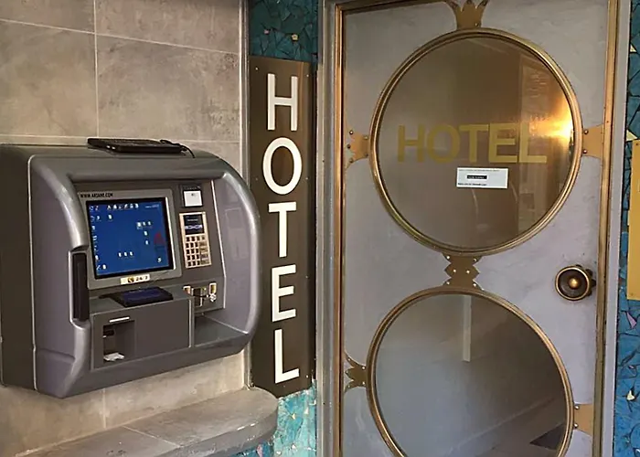 Smarty Dom - Boardinghouse - Kontaktloser Self Check-in Hotell Köln