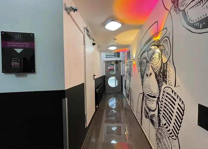 Отель Smarty Dom - Boardinghouse - Kontaktloser Self Check-in Кёльн