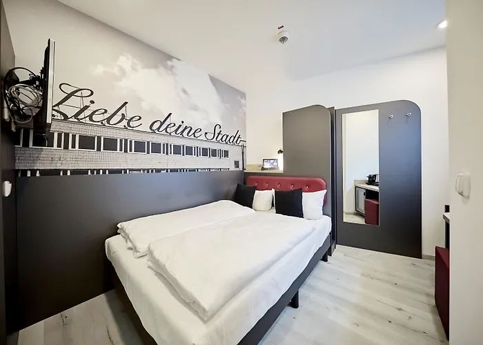 Smarty Dom - Boardinghouse - Kontaktloser Self Check-in 3* Кёльн