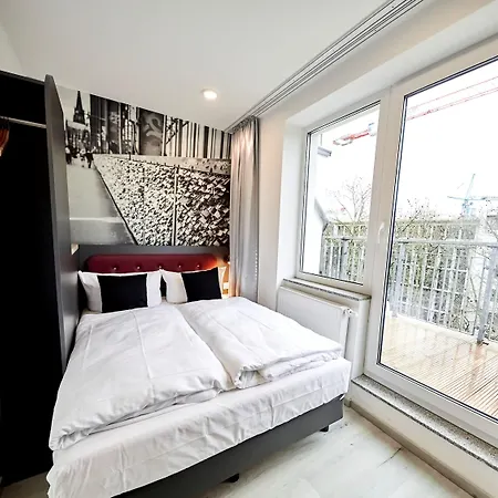 Smarty Dom - Boardinghouse - Kontaktloser Self Check-in Hotel 3*