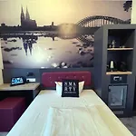 Smarty Dom - Boardinghouse - Kontaktloser Self Check-in Hotel